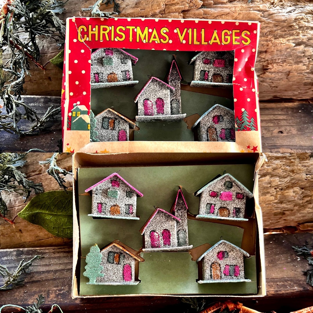 Barnyard Hen And Rooster Ornaments