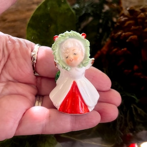 Estatueta de anjo de Natal vintage Napco, guirlanda de anjo dançante, espaguete floral, cerâmica Napcoware, anjo, menina, MCM, decoração retrô kitsch para festas