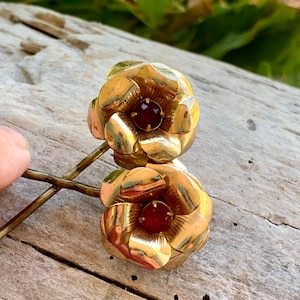 Vintage CORO Red Rose Hairpins Vintage 1950 1960 Gold Rose Bobby Pins Retro Bride Bridal Wedding Valentine Romantic Christmas Gift Her