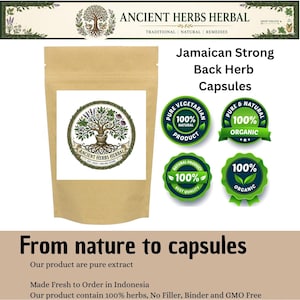 Puede incluir: Una bolsa de papel marrón etiquetada como Jamaican Strong Back Herb Capsules con un logotipo de un árbol y un mortero. Cuatro insignias circulares verdes muestran texto que incluye 100% Natural, Pure Vegetarian y Organic. Dice From nature to capsules.