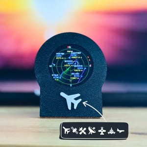 Real-Time Desktop Plane Radar | Live WiFi Flight Tracker | Mini Aircraft Radar Screen | Aviation & Pilot Gift | Tech Desk Gadget