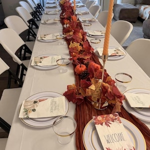 500PCS Fall Maple Leaves Bulk Pack with Glue Dots – Realistic Autumn Leaf Confetti for Thanksgiving Table Decor, Fall Wedding