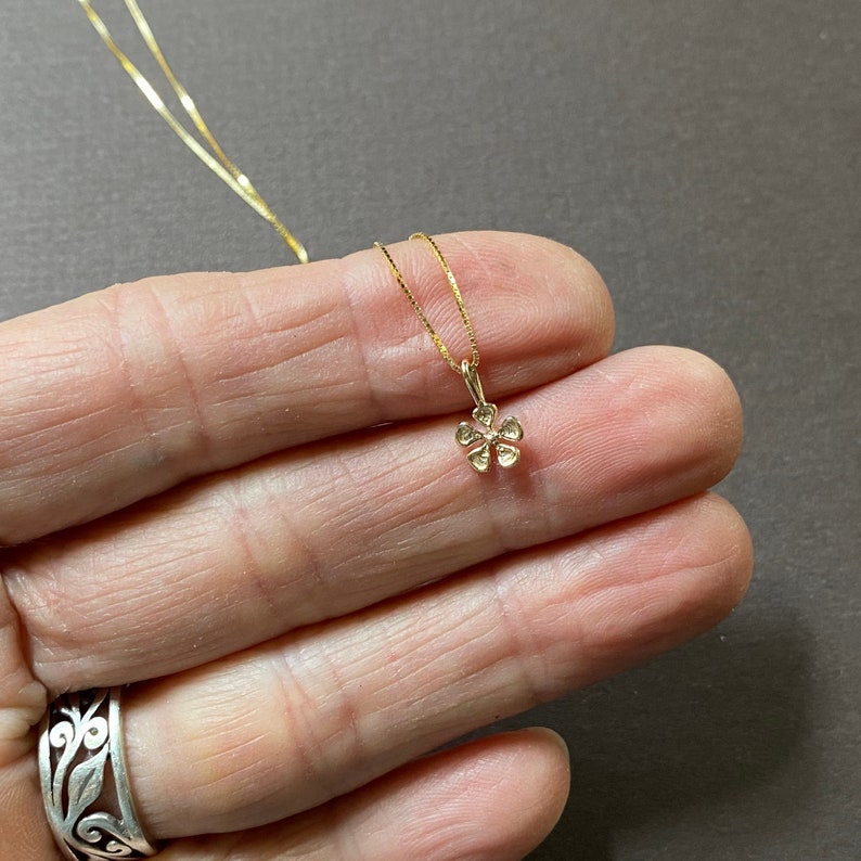 Gold Flower TINY Daisy Pendant Solid 14k Gold Necklace Etsy