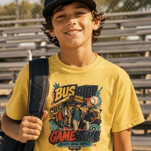 Camiseta de regreso a clases para jugadores de béisbol, camiseta infantil para ir al partido en autobús, regalo para estudiantes atletas (niños y niñas), temporada de béisbol juvenil de viaje. imagen 3