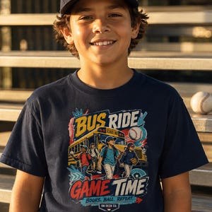 Camiseta de regreso a clases para jugadores de béisbol, camiseta infantil para ir al partido en autobús, regalo para estudiantes atletas (niños y niñas), temporada de béisbol juvenil de viaje. imagen 2