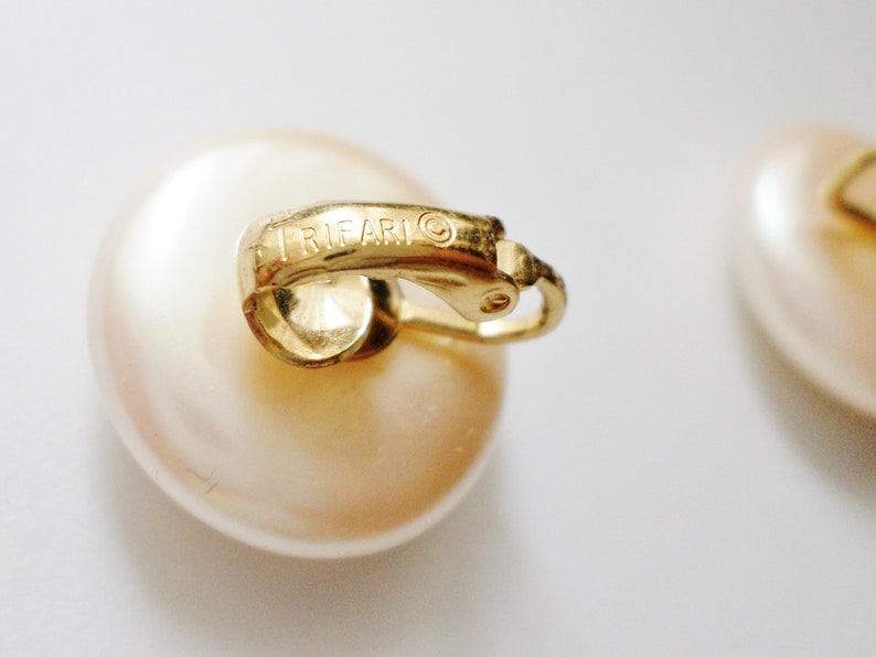 Vintage Crown Trifari Ivory Faux Pearl Round Clip on Earrings Etsy Canada