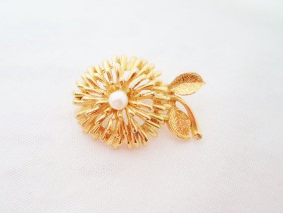 Vintage BSK Brooch Gold Flower With Pearl Center Collectible | Etsy