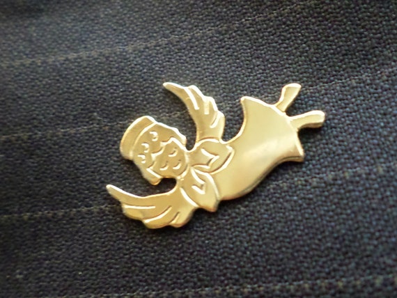 Tie Tack Unisex Jewelry Guardian Angel Pin Flying Angel Religious Vintage Angel Lapel Pin Spiritual Gold Tone