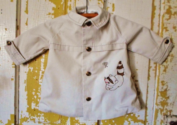 Vintage Little Unisex Light Coat, Tan With Racoon… - image 1