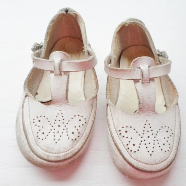 Vintage Combination Last Leather Little Girls Shoes, White, Size 4, Mary Jane, T-Strap, Lightweight, Butterfly Design, Toddler Shoe, Baby