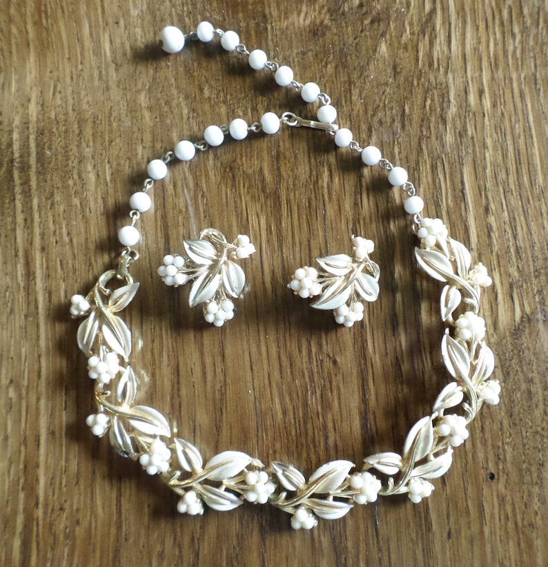 Ivory Enamel Collectible Designer Vintage 50s Signed Coro White Enamel Leaf Bead Cluster Necklace and Clip On Earrings Set Gold Tone