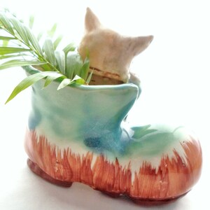 Vintage Cat In A Boot Ceramic Planter Or Vase Made In Japan Turquoise Blue, Chestnut Brown, Ivory, Beige image 2