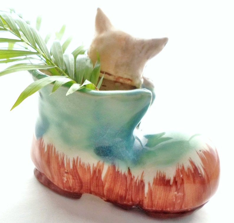 Vintage Cat In A Boot Ceramic Planter Or Vase Made In Japan Turquoise Blue, Chestnut Brown, Ivory, Beige image 2
