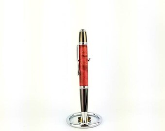 Hand-turned ruby maple burl wood Gatsby Grande twist pen