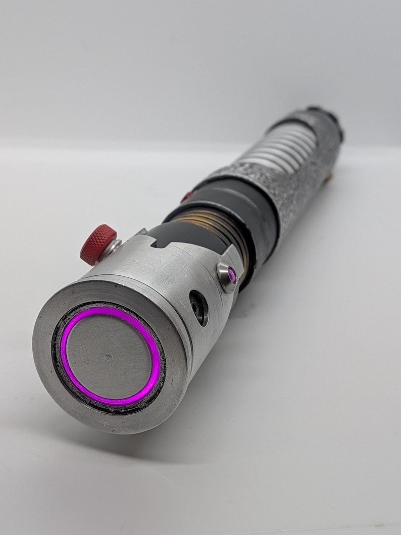 VL-36 lightsaber image 16