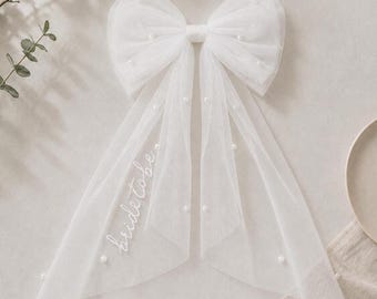 Benutzerdefinierte Braut Hochzeit Perlen Schleier, kurzer Tüll Schleier für Junggesellinnenabschied, personalisierter Brautschleier mit Schleife, minimalistische Braut zum Schleier
