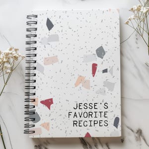 Favoritrecept Terrazo Print - Personlig inbunden receptjournal - Spiralbunden