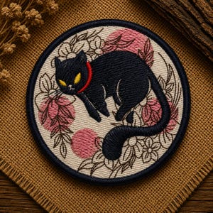 Stickaufnäher mit schwarzer Katze und Blumenmuster, runde Stickdatei für Katzenliebhaber (3x3 Stickrahmen)