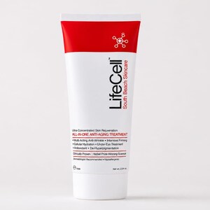K&ouml;nnte beinhalten: Eine wei&szlig;e Quetschtube mit LifeCell South Beach Skincare All-in-One Anti-Aging-Behandlung. Der obere Teil ist rot und mit einem wei&szlig;en Molek&uuml;l-Symbol versehen. Der Etikettentext umfasst Ultra-Concentrated Skin Rejuvenation und Net Wt. 72g.