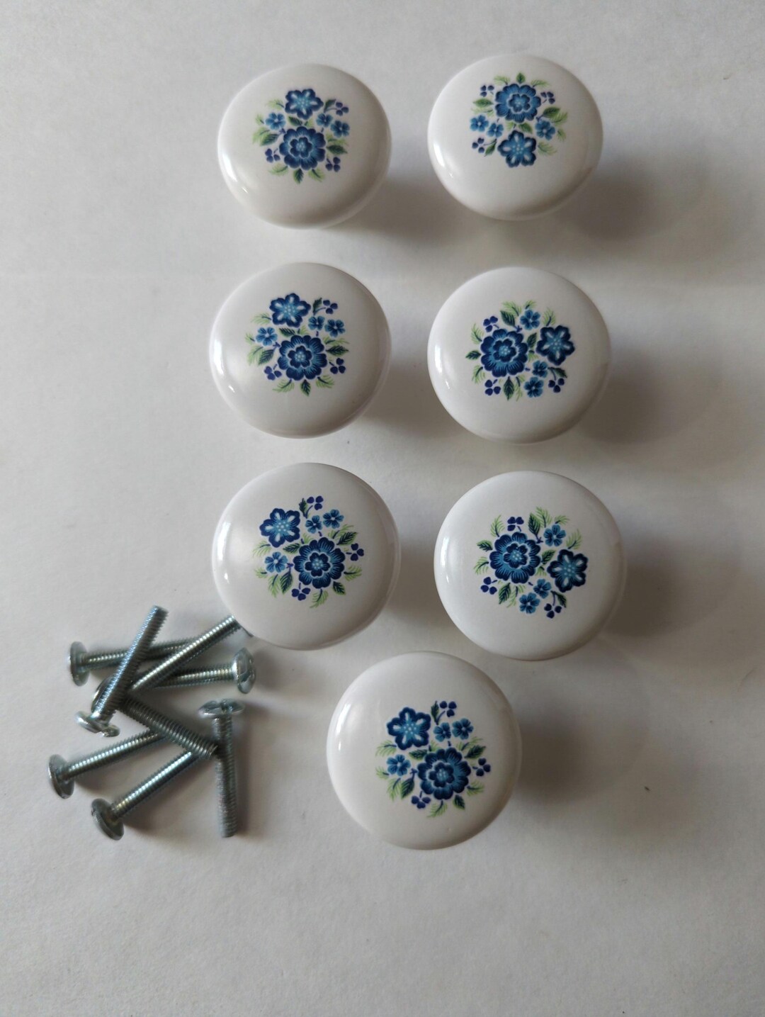 Vintage Lot/set of 7 White Ceramic Drawer Pulls With Blue Floral ...