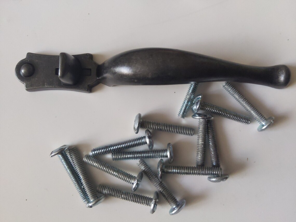 Conjunto vintage de siete 7 asas de gabinete tiradores | Etsy