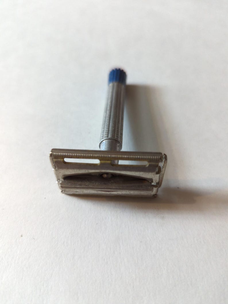 1950s Razor Vintage 1950s Gillette Blue Tip Safety Razor, Collectible Shaving - Etsy