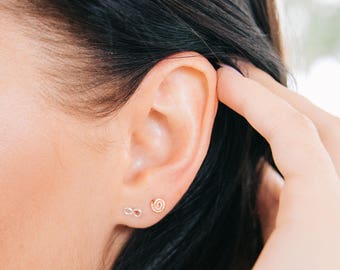 Rose Gold Filled Spiral Stud Earrings: Hammered Minimalist Style