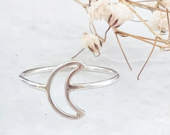 Sterling Silver Open Moon Ring - Polished Finish - Dainty & Minimalist