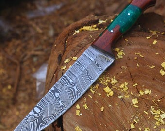 Handgesmeed Damascus keukenmes met handvat van palissanderhout en epoxyhars