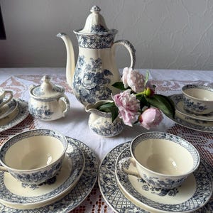 Vintage verzamelbaar theeservies van Mason's Patent Ironstone China "Strathmore", Engeland, jaren 1940-1950, 18 stuks.