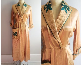 S/M Vintage 1940s Dressing Gown Robe Gold Yellow Satin Wrap Vintage Dress Bow