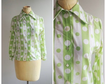 Small Vintage Womens 1970s Blouse Green Polka Dot Print Long Sleeve Top