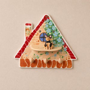 Custom Red Roof Cottage Ceramic Pet Key Holder Wall Key Rack Personalized Portrait Shelf Blue Flower Cat Dog Entryway Decor Pet Lover Gift