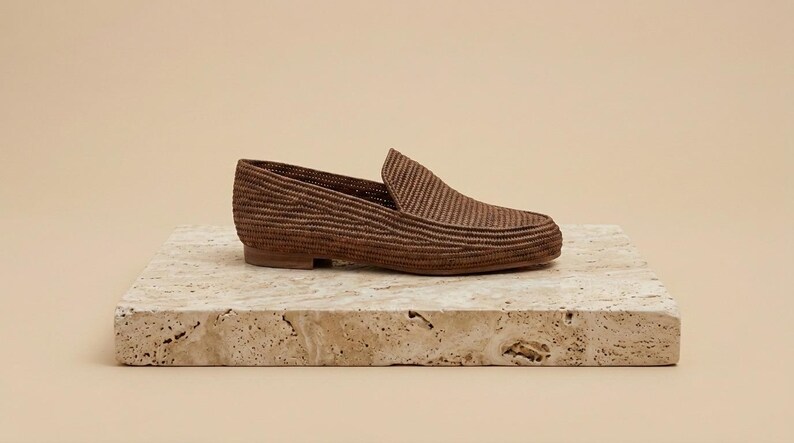 Mocasines de rafia marrón, mocasines marroquíes tejidos, zapatos de verano bohemios sin cordones para hombre. imagen 4
