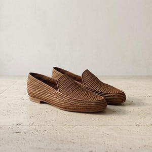 Mocasines de rafia marrón, mocasines marroquíes tejidos, zapatos de verano bohemios sin cordones para hombre. imagen 1