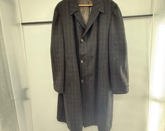 Vintage Weather Shield Wool Overcoat Mens Size 44 Gray Long Coat Plaid Lined USA