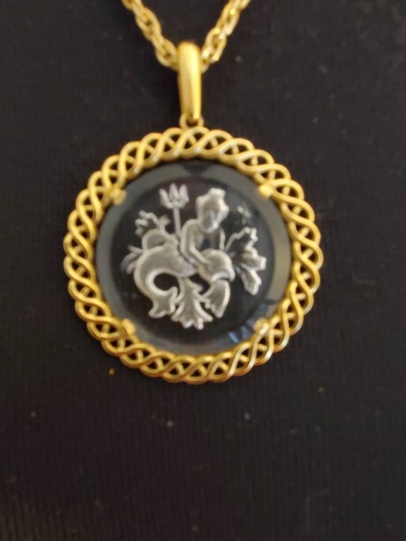 Crown Trifari Gold Tone Neptune Intaglio Pisces Mermaid Merman Glass Pendant Necklace Signed