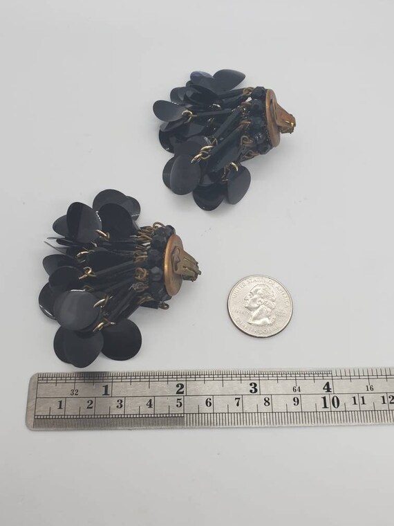 1940s Large Round Black Sequin Cluster Earrings - image 9