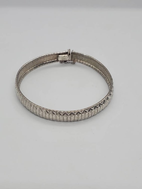 Omega 10mm Sterling Silver Diamond Cut Bracelet It