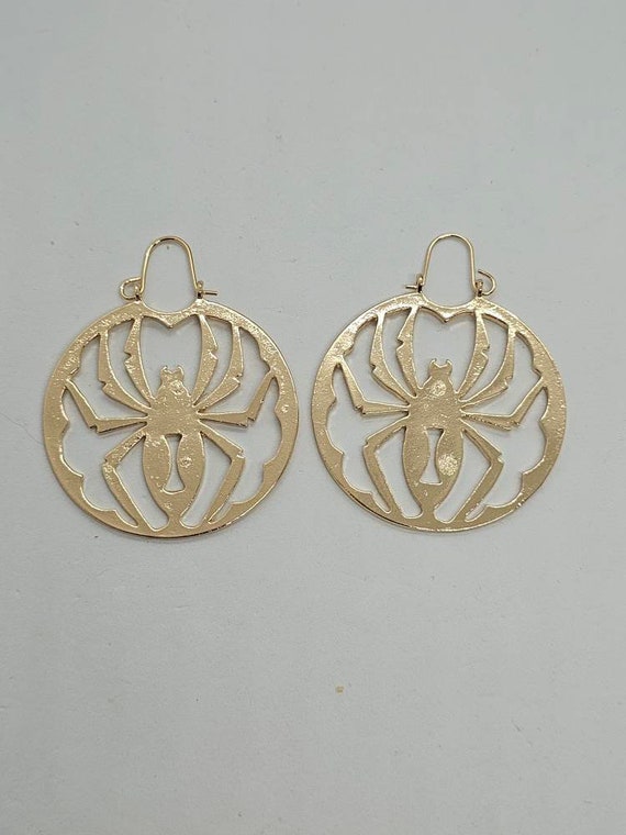 Spider Gold Tone Hoop Earrings Vintage Style - image 4