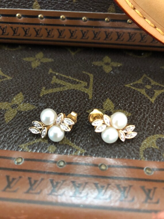 14 Karat Yellow Gold Diamond And Pearl Earrings - image 4