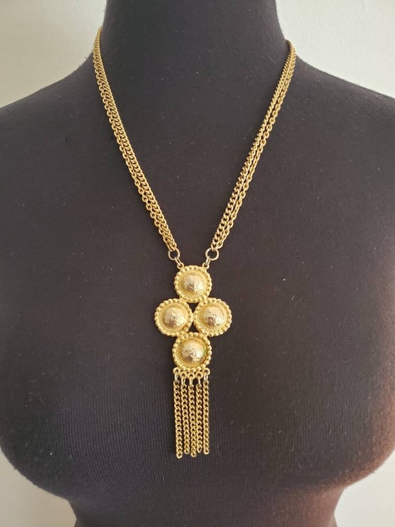 Lisner necklace 2024