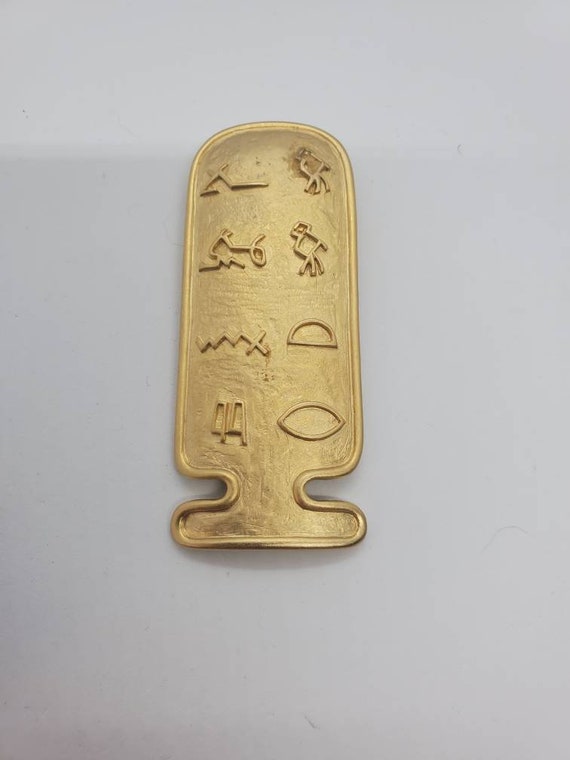 Egyptian Revival Heiroglyphics Gold Tone Brooch Pendant 1996 Exhibition Volunteer Pin Splendors Of Ancient Egypt VERY RARE View 2