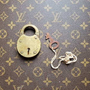 Antique turn of the century Padlock with original key