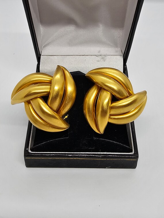 1980s Brushed Gold Tone Fan Clip On Earrings