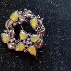 Signature 1928 Silver And Black Stone Brooch