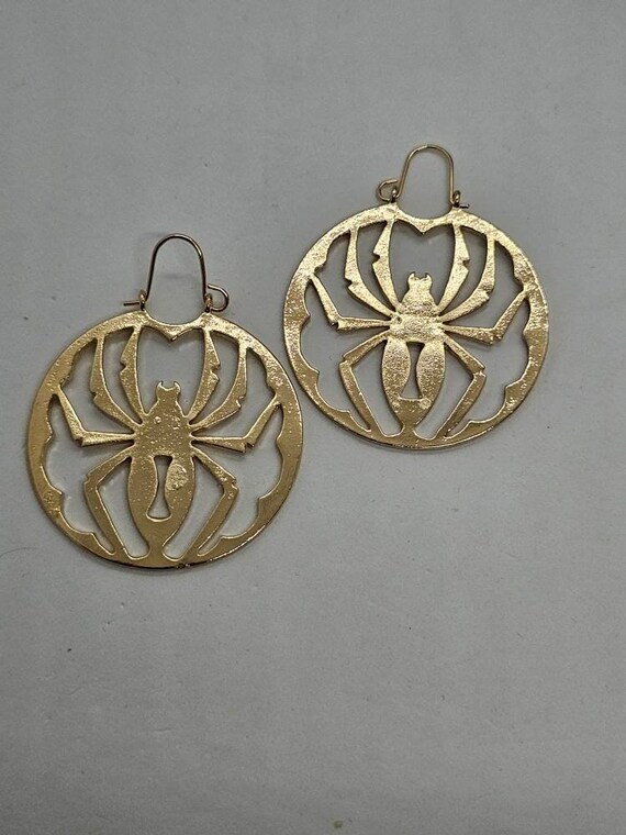 Spider Gold Tone Hoop Earrings Vintage Style - image 5