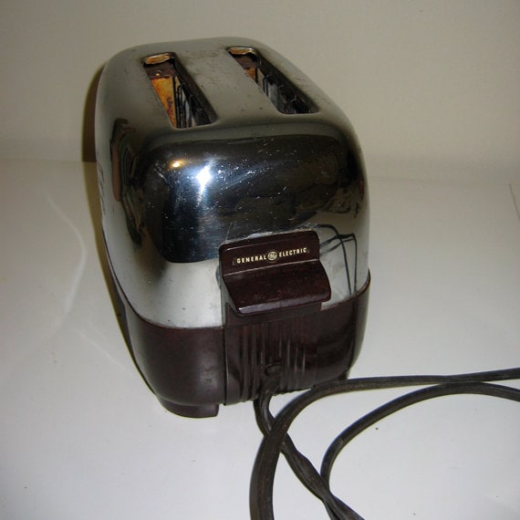 Sold at Auction: 1940's GE Toaster General Electric