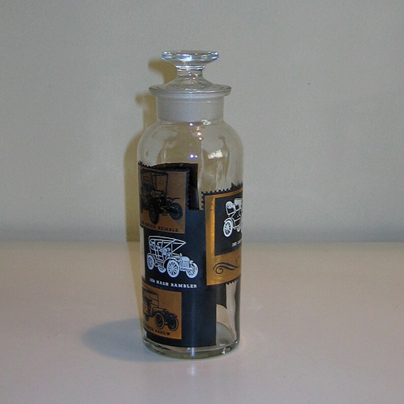 Vintage Classic Cars Decanter with Classic Motor Car Designs