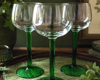 Vintage Luminarc France Emerald Green Stem Wine Glasses – Set of 4